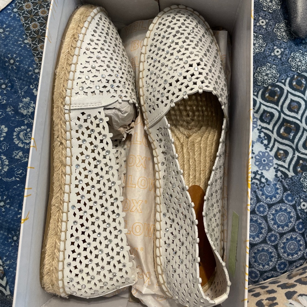 Yellow box made by Nicole white embellished 10 m